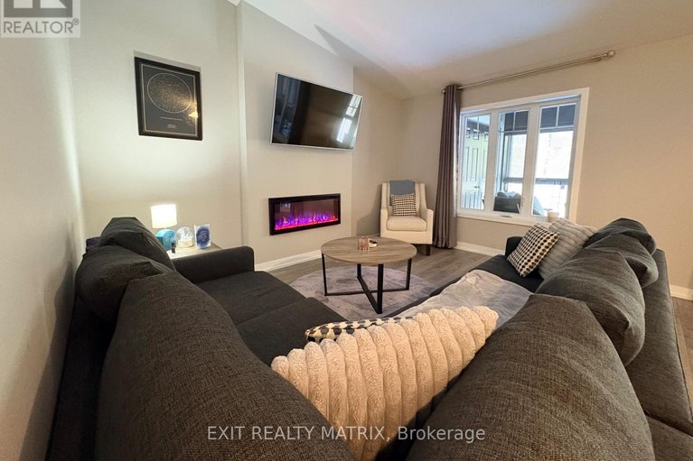 29305104/207-83-st-moritz-trail/embrun/russell/ontario/K0A1W0_12