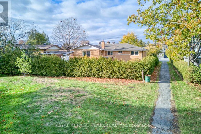 29083741/12-oakview-avenue/meadowlandscrestview/ottawa/ontario/K2G3A1_37
