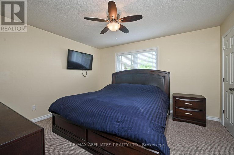 28567614/30-lee-avenue/smiths-falls/smiths-falls/ontario/K7A0A2_16