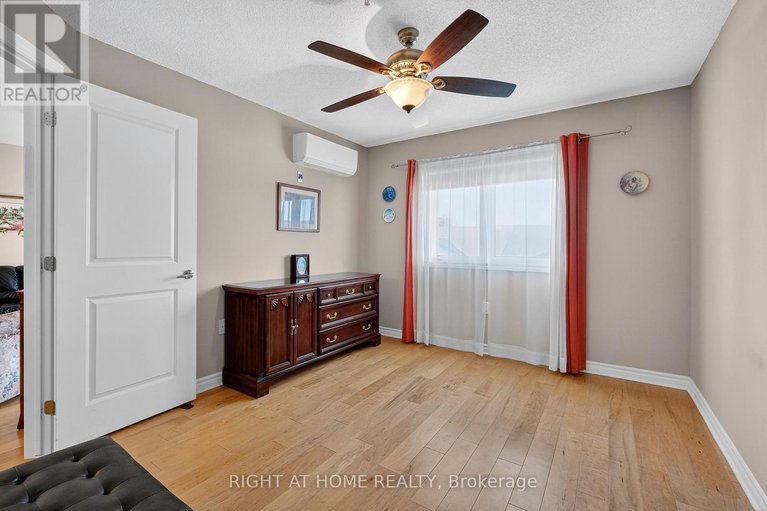 28978453/306-141-potts-private/notting-hillsummerside/ottawa/ontario/K4A0X9_21