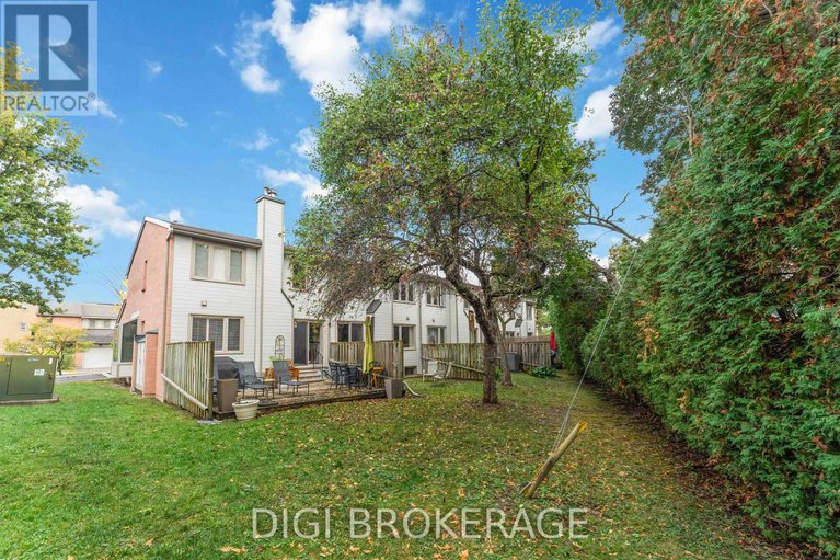 28971569/28-710-coronation-avenue/riverview-park/ottawa/ontario/K1G4G7_28