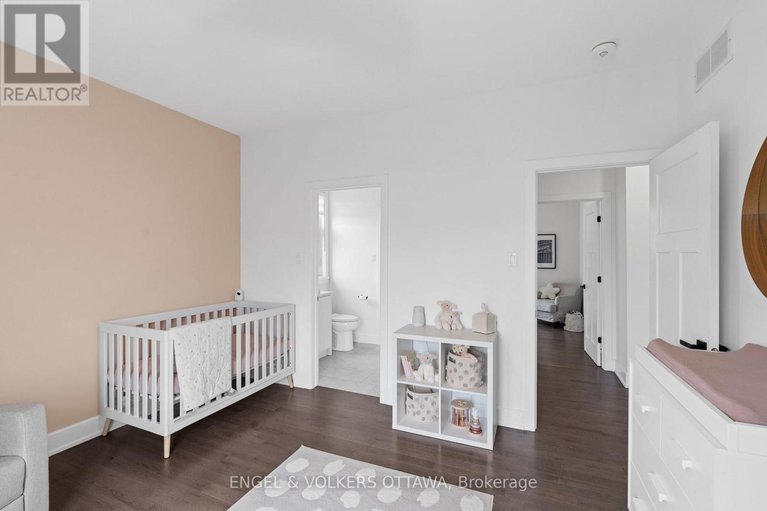 28348062/312-shoreway-drive-drive/greely/ottawa/ontario/K4P0G2_25
