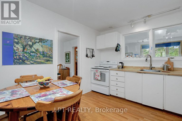 28766287/3008-mccarthy-road/riverside-park-south/ottawa/ontario/K1V8K8_15