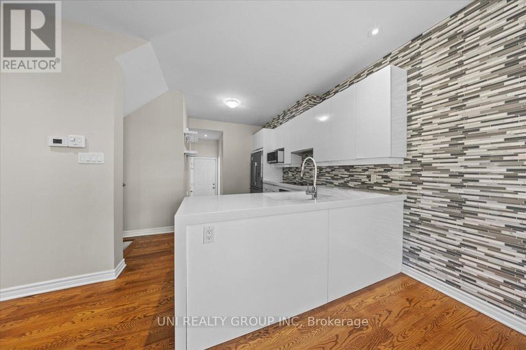 28615554/1253-shillington-avenue/carlington/ottawa/ontario/K1Z8A1_9
