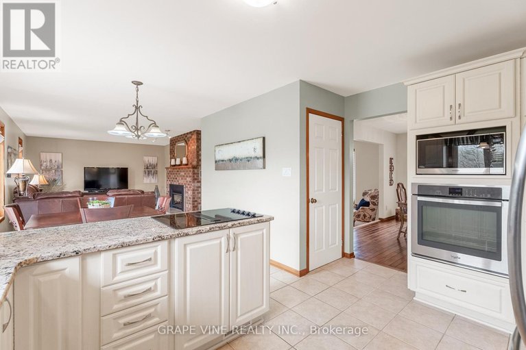 28311461/4525-mcneely-road/sarsfieldbearbrook/ottawa/ontario/K4B1J1_18