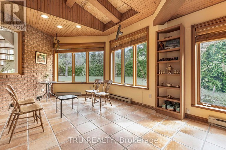 29057130/403-bank-street/ottawa/ontario/K2P1Y6_18