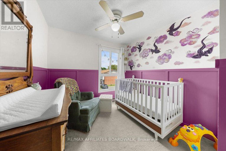28397301/40-3239-bannon-way/blossom-parkkemp-parkfindlay-creek/ottawa/ontario/K1T1T2_20
