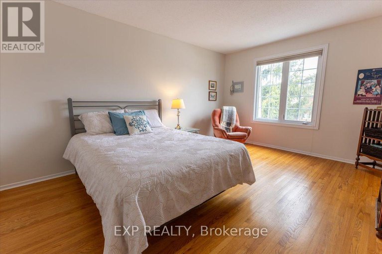 28487090/422-kintyre-private/carleton-square/ottawa/ontario/K2C3M7_15