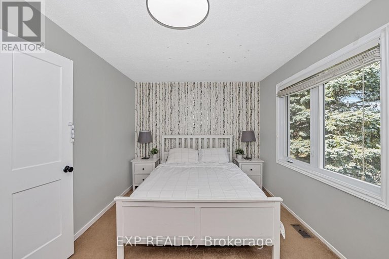 28837598/1943-longman-crescent/chateauneuf/ottawa/ontario/K1C5G8_23
