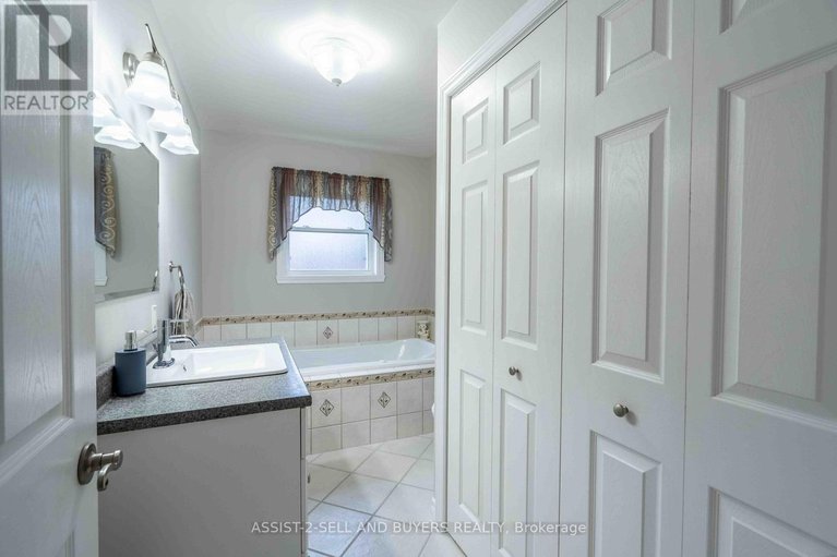 28395407/18267-samuel-drive-s/south-glengarry-charlottenburgh-twp/south-glengarry/ontario/K6H7J1_8