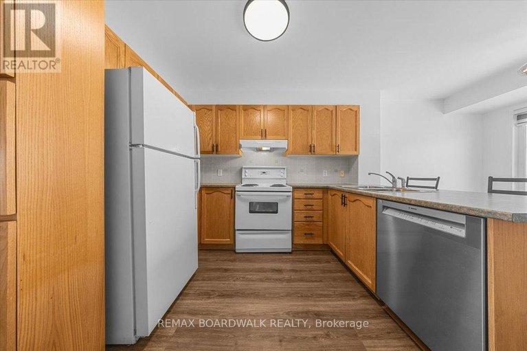 29483798/364-crownridge-drive/emerald-meadowstrailwest/ottawa/ontario/K2M3A4_10