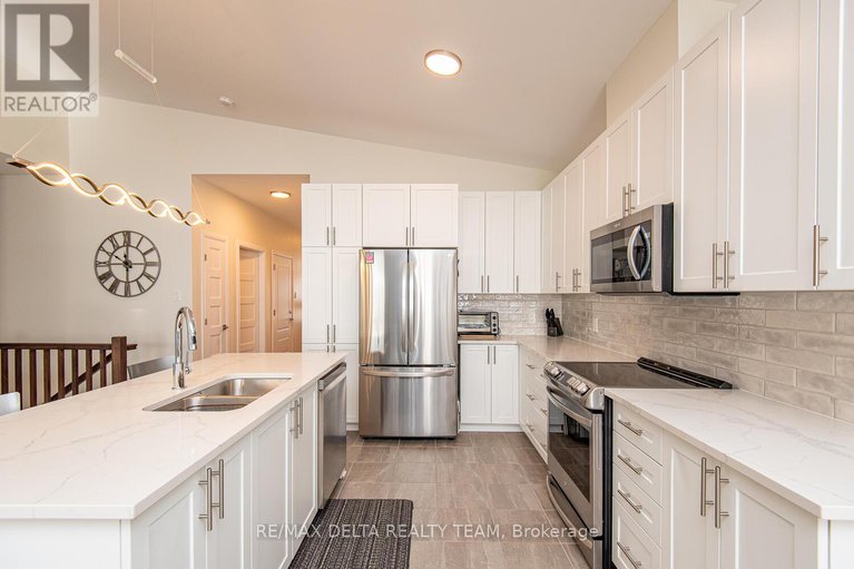 29073525/373-sterling-avenue/clarencerockland-twp/clarence-rockland/ontario/K2K0L4_7