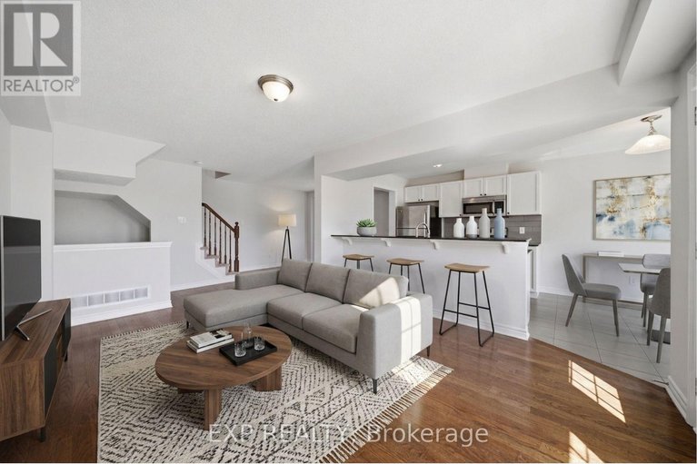 29669748/429-rosingdale-street/emerald-meadowstrailwest/ottawa/ontario/K2M0L8_5