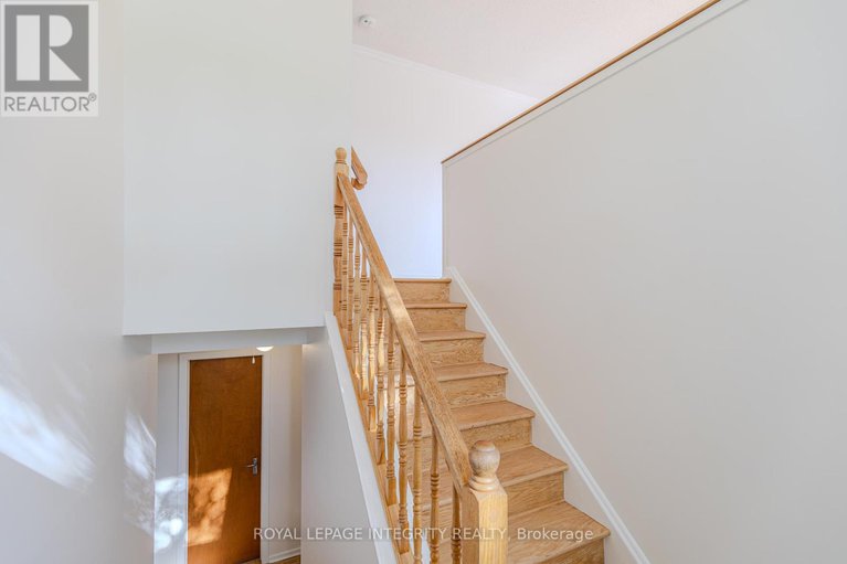 28882629/135-desmond-avenue/glencairnhazeldean/ottawa/ontario/K2L1E8_6