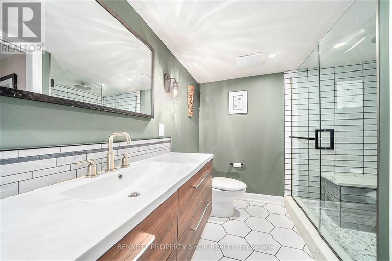 28963476/167-portrush-avenue/longfields/ottawa/ontario/K2J5J4_20