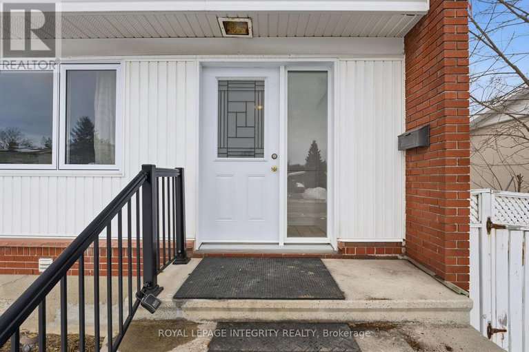 29384406/1281-meadowlands-drive-e/city-viewskylinefisher-heightsparkwood-hills/ottawa/ontario/K2E6K4_4
