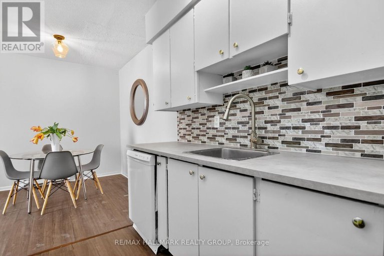 29306749/15-2640-draper-avenue/redwood-park/ottawa/ontario/K2H8V3_13