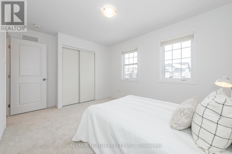 29381937/151-minikan-street/blossom-parkkemp-parkfindlay-creek/ottawa/ontario/K1X0E5_38