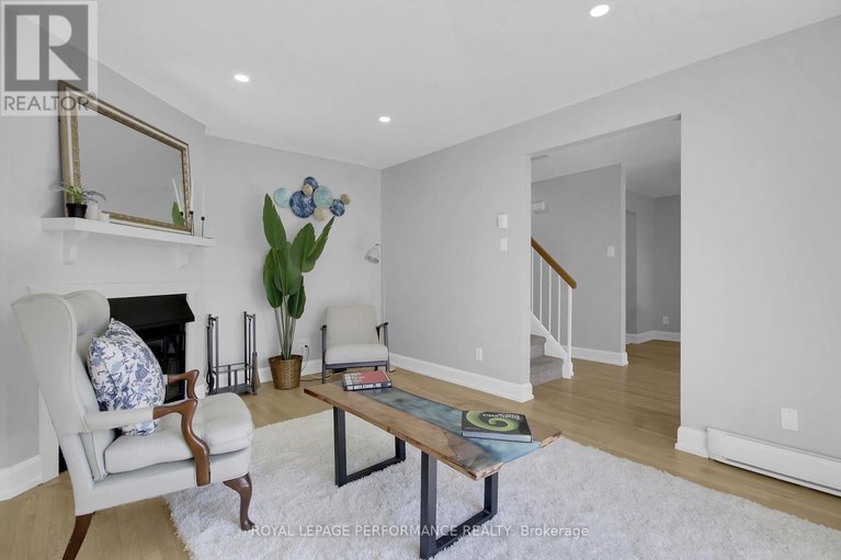 29638875/110-1770-cabaret-lane/fallingbrookpineridge/ottawa/ontario/K4A2G1_12