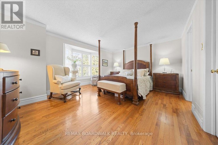 29646318/1594-meadowfield-place/chapel-hill/ottawa/ontario/K1C5V6_26