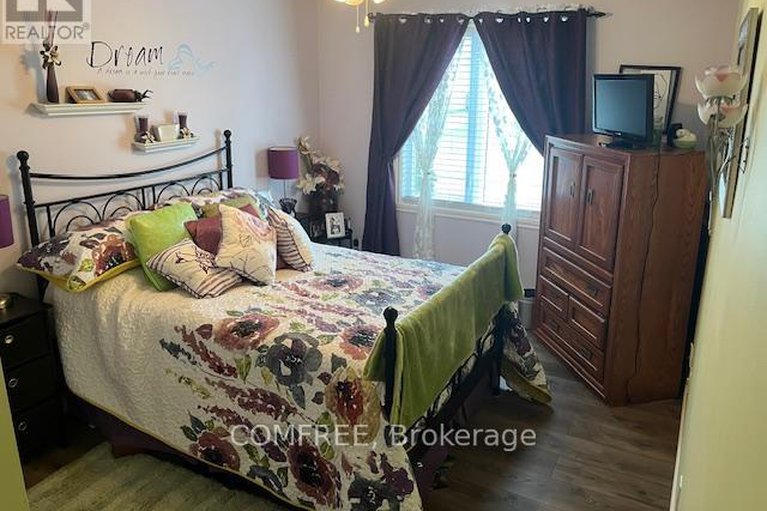 28325914/54-albert-street/embrun/russell/ontario/K0A1W0_7