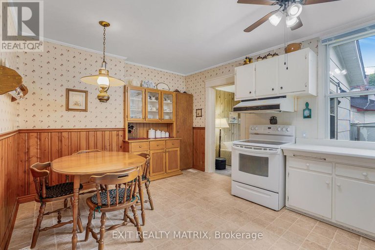 28821013/469-smerdon-street/hawkesbury/hawkesbury/ontario/K6A2M9_13