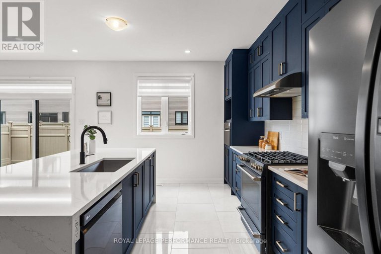 28303543/95-ralph-erfle-way/half-moon-bay/ottawa/ontario/K2J6W2_11