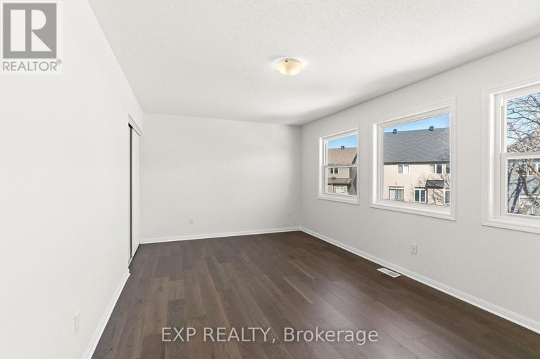 28070660/537-bretby-crescent/cedargrovefraserdale/ottawa/ontario/K2J5P9_27