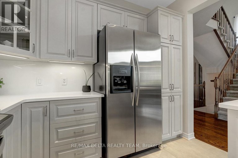 28847378/1971-schroeder-crescent/springridgeeast-village/ottawa/ontario/K4A4P7_16