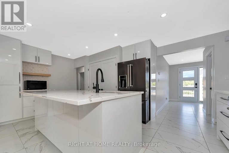 27937826/6200-russell-road-e/carlsbad-springs/ottawa/ontario/K0A1K0_6