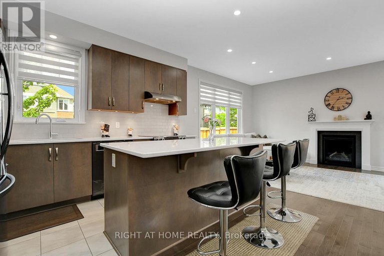 28656845/674-putney-crescent/stittsville-south/ottawa/ontario/K2S2N7_6