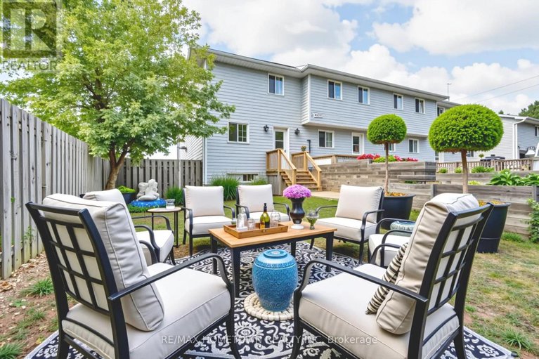 28791657/35-hustler-crescent/iroquois/south-dundas/ontario/K0E1K0_34