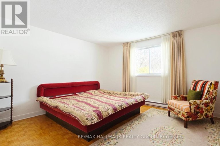 29515187/44-foothills-drive/lynwood-village/ottawa/ontario/K2H6K3_14