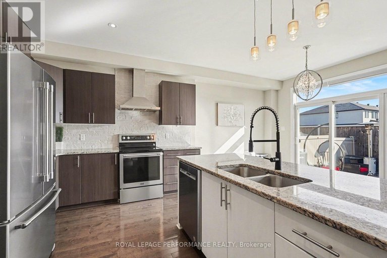 29669159/504-yellow-birch-street/mer-bleuebradley-estatesanderson-park/ottawa/ontario/K1W0J3_10