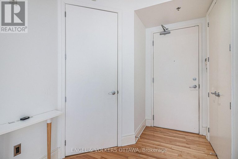 28468032/104-400-mcleod-street/ottawa-centre/ottawa/ontario/K2P1A6_2