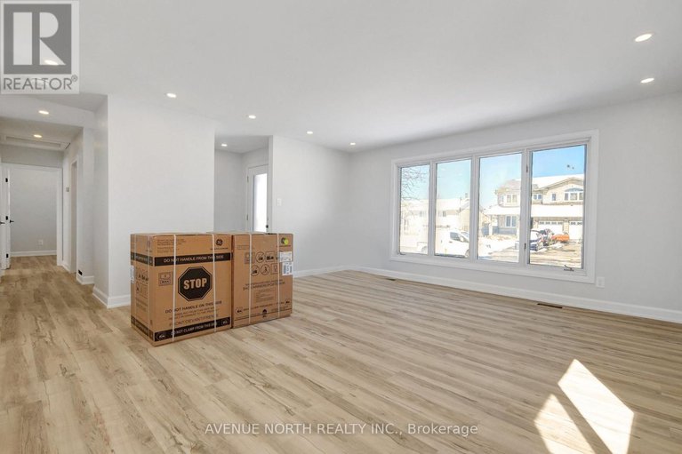 29032421/882-balsam-drive/chatelaine-village/ottawa/ontario/K1E1B5_13