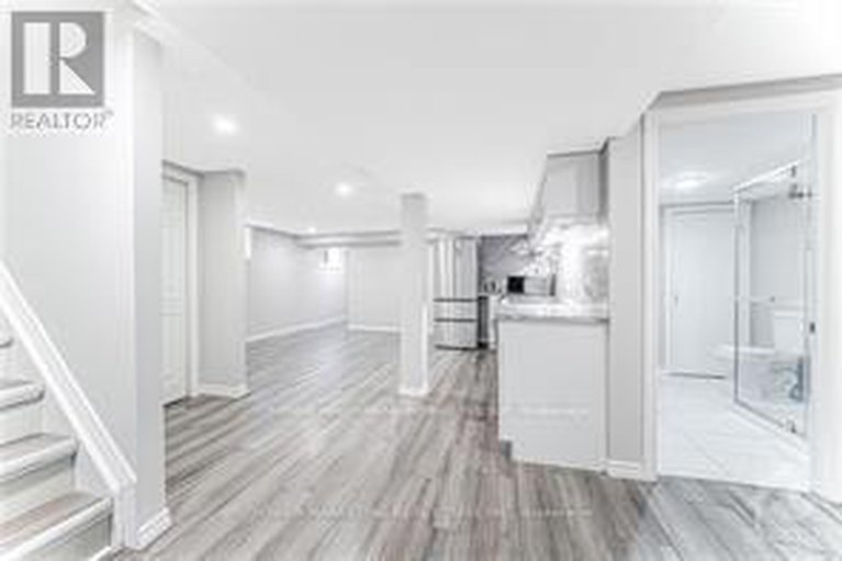 28765719/900-wingate-drive/elmvale-acresurbandale/ottawa/ontario/K1G1S5_31