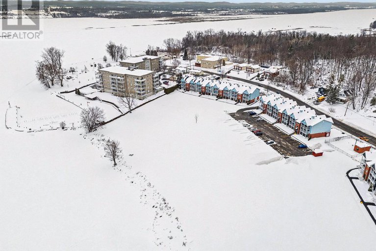 29233379/d6-160-edwards-street/town-of-rockland/clarence-rockland/ontario/K4K1H9_24