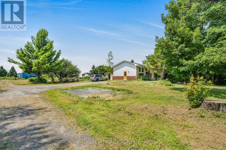 28686332/4828-frank-kenny-road/sarsfieldbearbrook/ottawa/ontario/K0A3H0_16