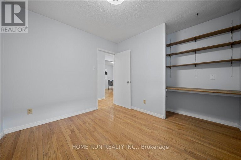 29444216/685-farmington-avenue/riverside-park-south/ottawa/ontario/K1V7H4_16