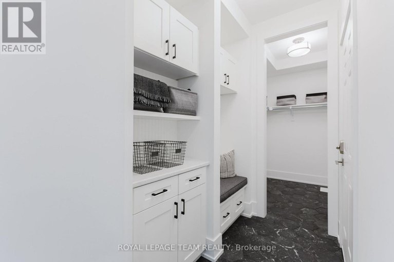 28855281/919-finescale-way/half-moon-bay/ottawa/ontario/K2J0R5_18