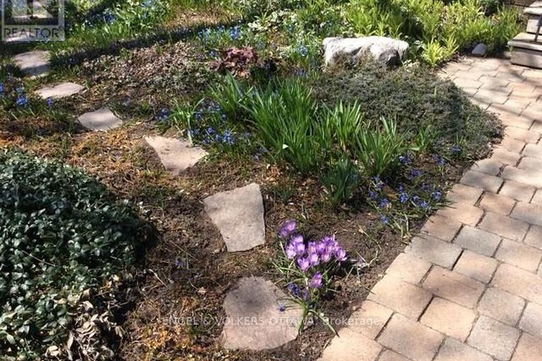 29643099/23-woodlawn-avenue/glebe/ottawa/ontario/K1S2S8_46