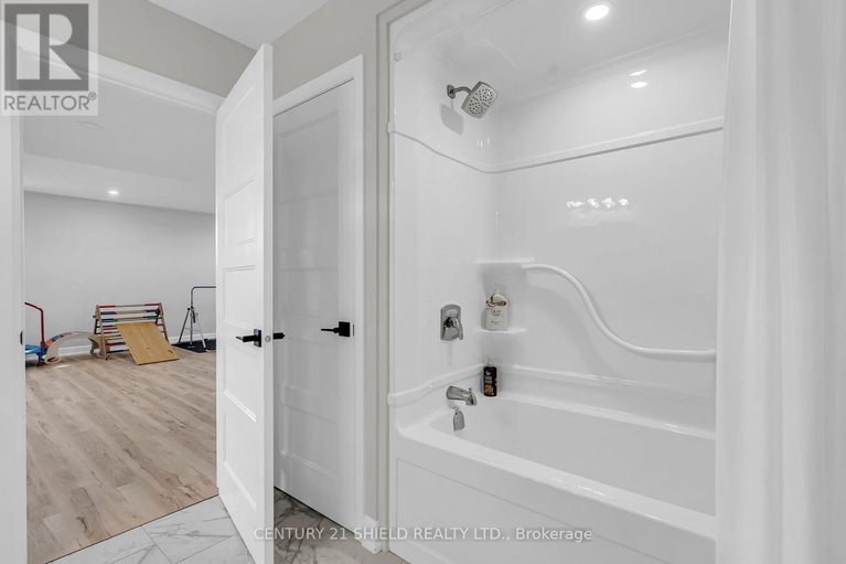 28983602/71-dale-street/long-sault/south-stormont/ontario/K0C1M0_37