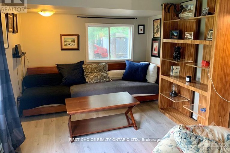 27933772/397-bayview-drive/constance-bay/ottawa/ontario/K0A3M0_6
