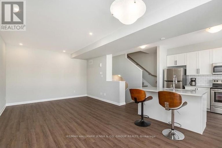 28934994/520-galmoy-way/half-moon-bay/ottawa/ontario/K2J6V1_8