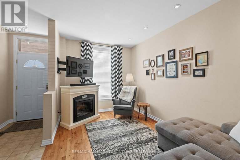 28965257/339-st-patrick-street/lower-townbyward-market/ottawa/ontario/K1N5K6_4