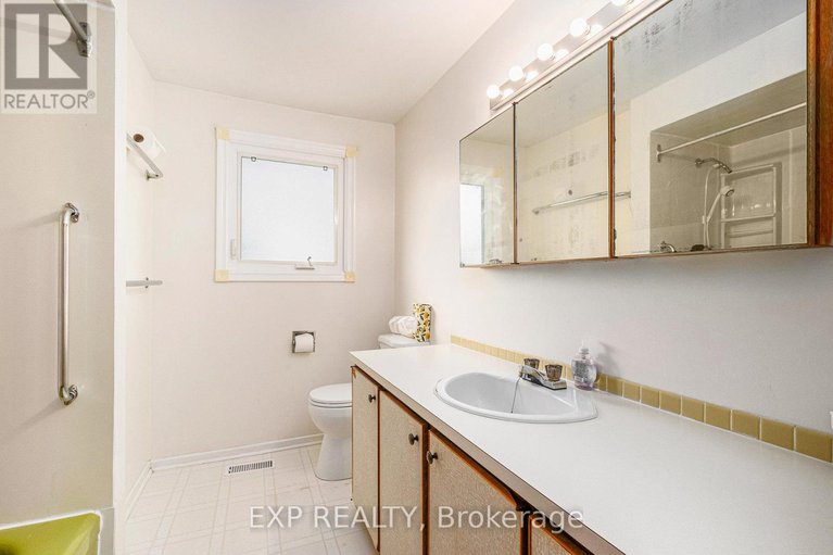 28561493/28-ashgrove-crescent/briargreen/ottawa/ontario/K2G0S3_16