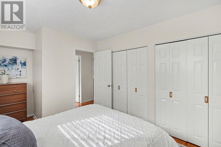 29397623/1838-louisiana-avenue/urbandale-acres/ottawa/ontario/K1H6V1_15