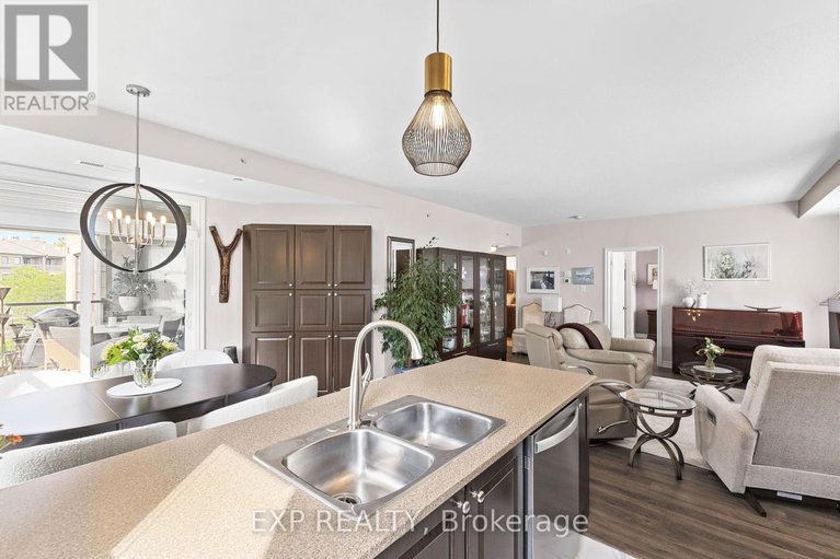 28736852/304-100-montblanc-private/convent-glen-north/ottawa/ontario/K1C0B2_17