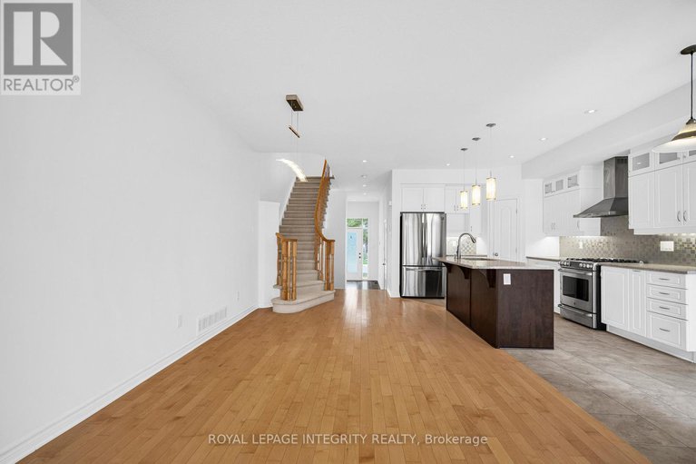 28652638/216-cooks-mill-crescent/riverside-south/ottawa/ontario/K1V2N1_13